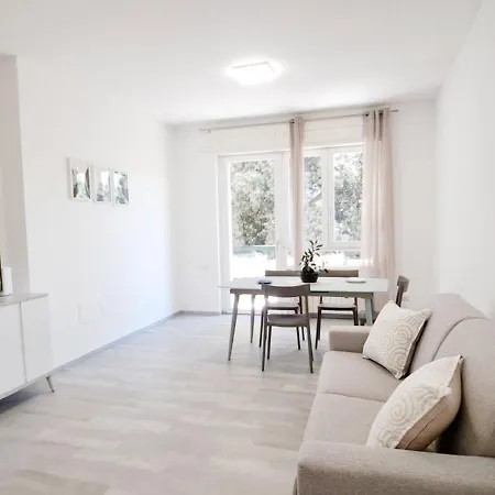 Annina's 아파트 *